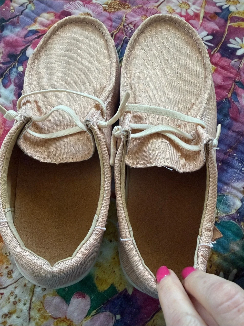Revitalign Casual Canvas Slip-On Sneakers in sparkly Light Peach
